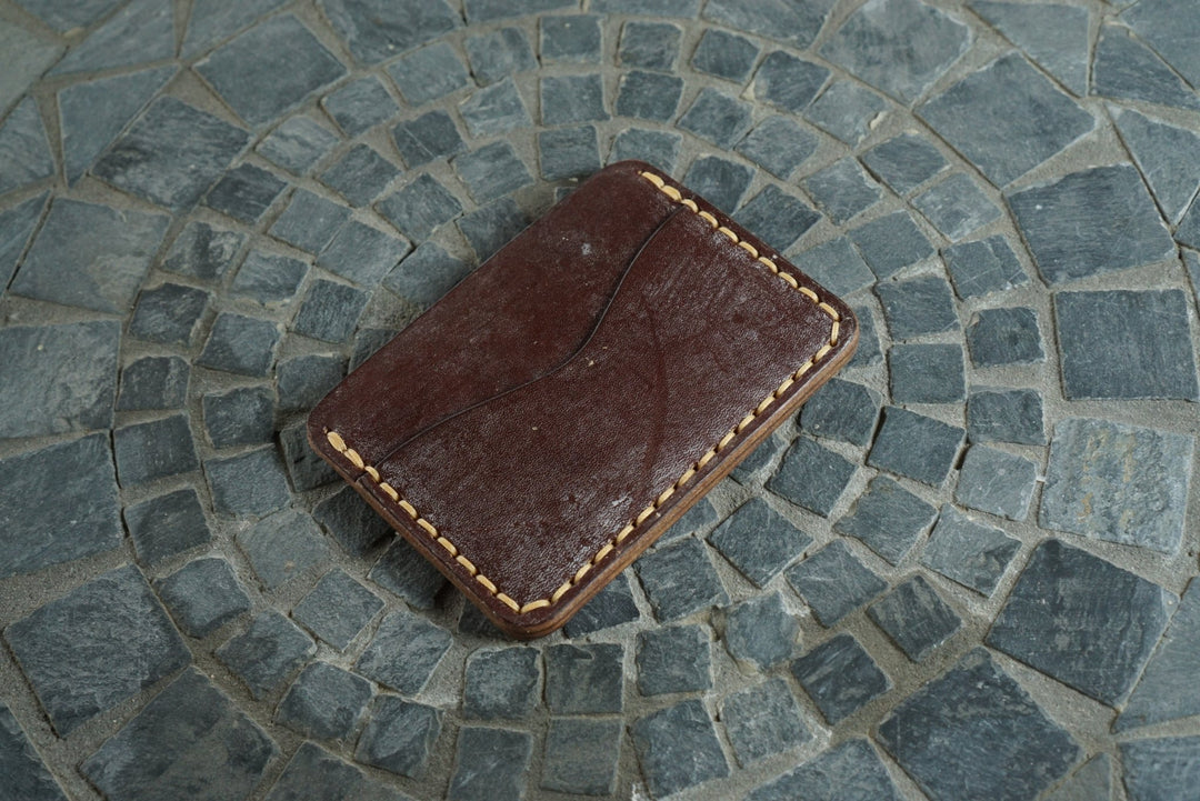 Buckler (2 Slots) - Brown English Bridle (J&FJ Baker) Front Pocket