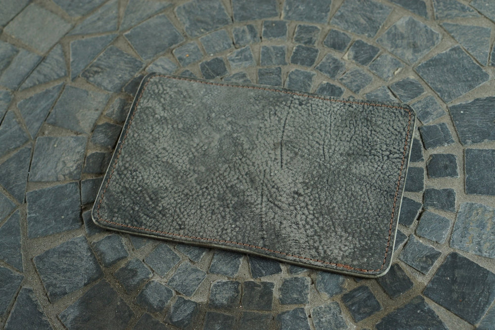 Warden - Blue Grey Giraffe & Natural CXL Horsehide (Brown Thread) Bifold
